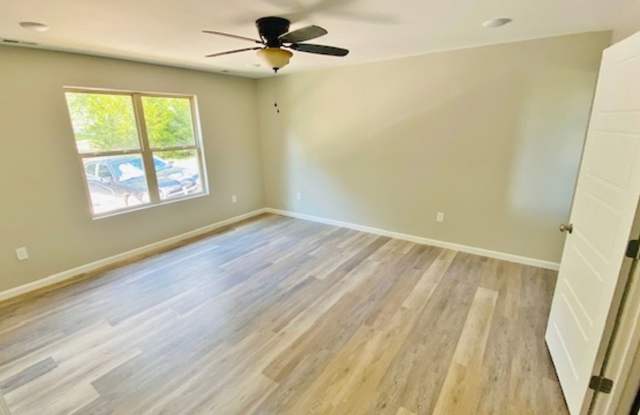 Charming 3 Bedroom, 2 Bath home. Gallery 4