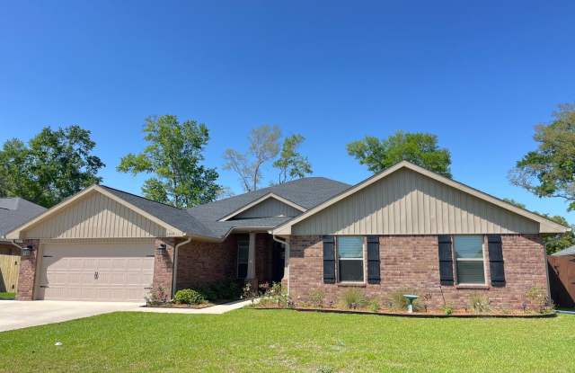 Spacious 4-Bedroom Home with Luxury Features  Expansive Yard - 6039 Parsonage Circle, Santa Rosa County, FL 32570