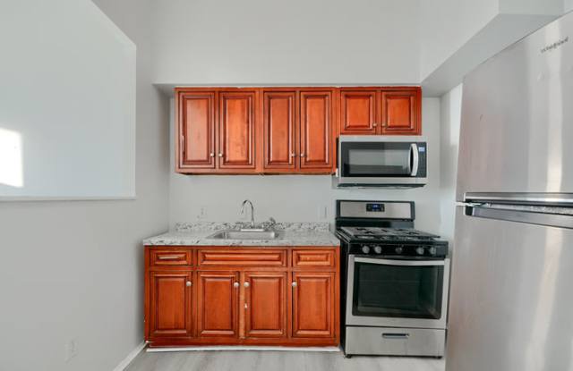 800 North Fulton Avenue photos photos