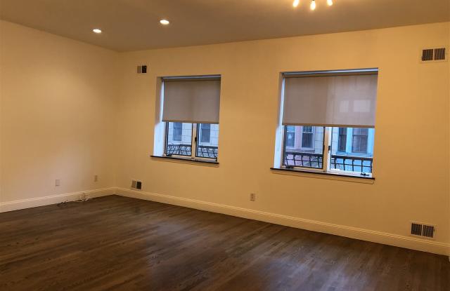 556 1ST ST Gallery 2