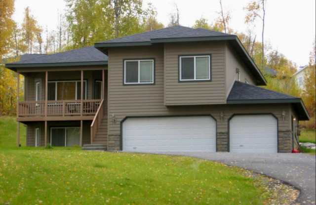 House on a hill in Victoria Estates with 6 spacious Bedrooms, 3 full bathrooms, 3 car garage and over 2500 square feet of living space!! photos photos