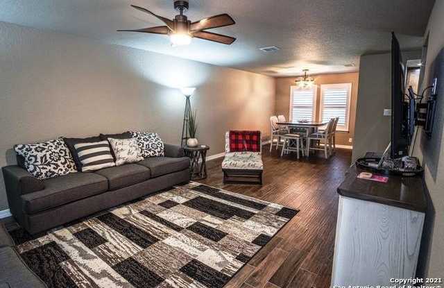 5323 Dannelly Field Gallery 4