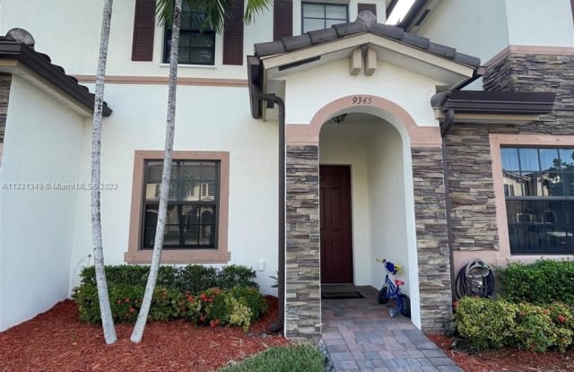 9345 W 32 ln - 9345 West 32nd Lane, Hialeah, FL 33018