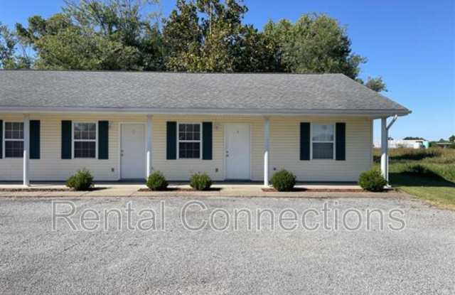 605 1/2 Old Creal Springs Road Apt D photos photos