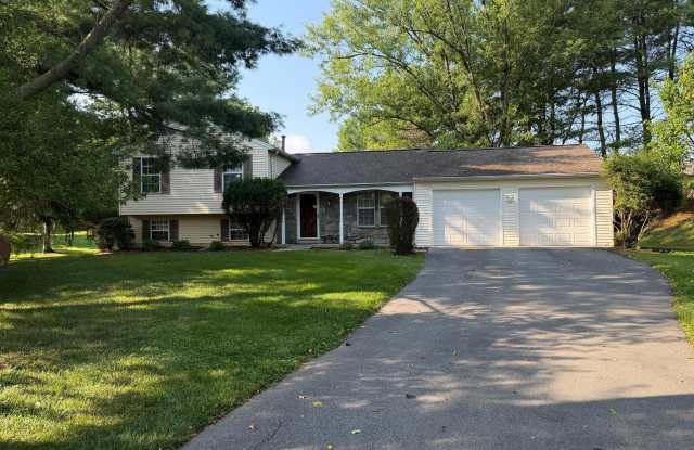 15705 ANAMOSA Drive Gallery 1