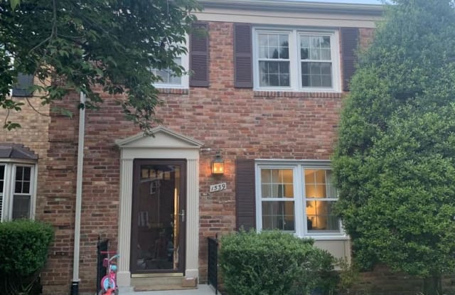 1539 CANDLEWICK CT - 1539 Candlewick Court, McLean, VA 22101