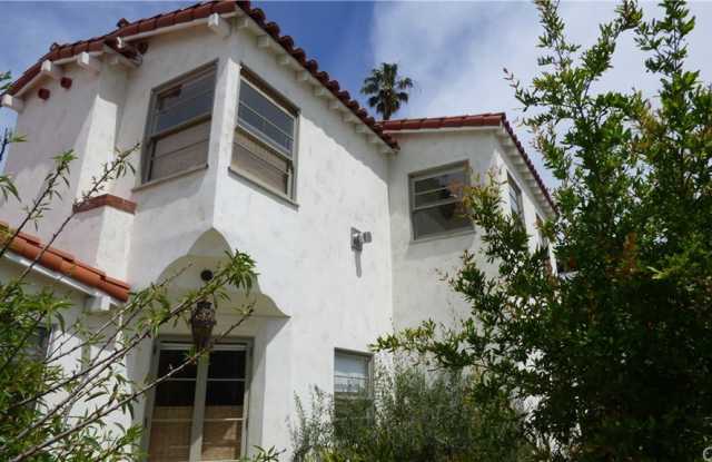 712 Palm Avenue Gallery 4