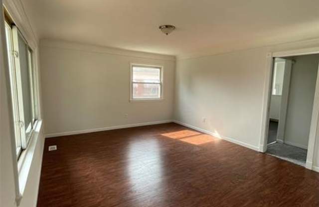 24980 POWERS Avenue Gallery 4