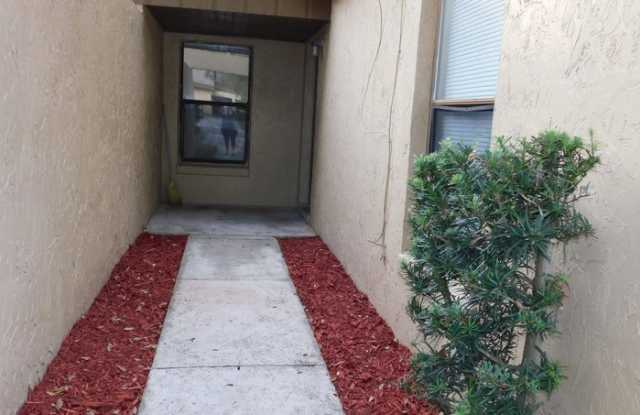 8372 Pineverde Lane Gallery 2