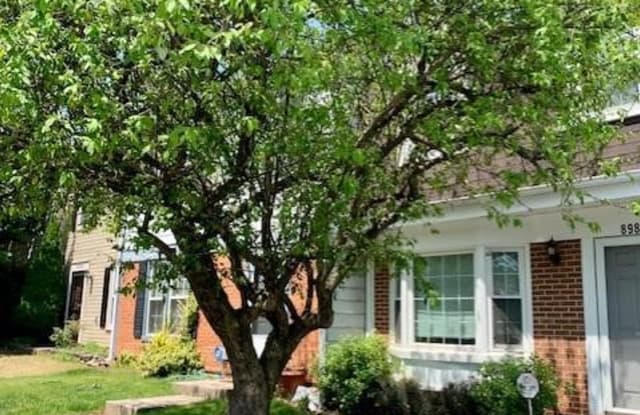 8987 MCDOWELL CMNS - 8987 Mcdowell Common, Manassas, VA 20110