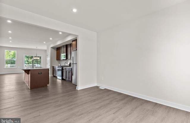 60 ROSEMARY Way Gallery 4
