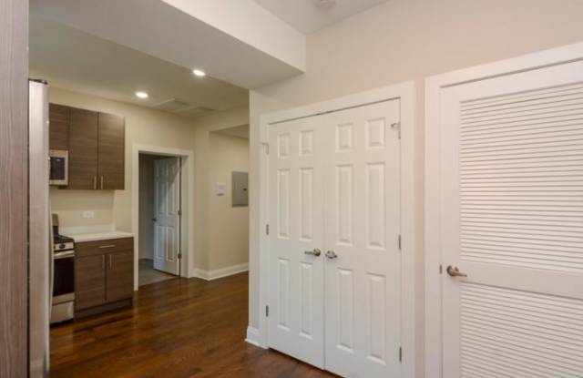 2228 Sawyer Gallery 3