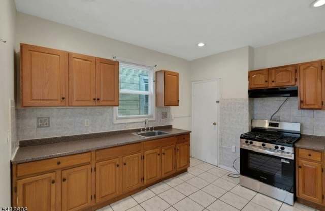 496 21St St, Apt 2 photos photos