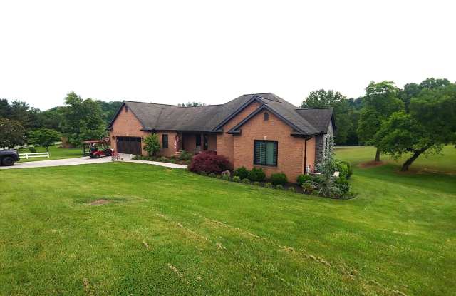 705 Constitution Drive Gallery 2