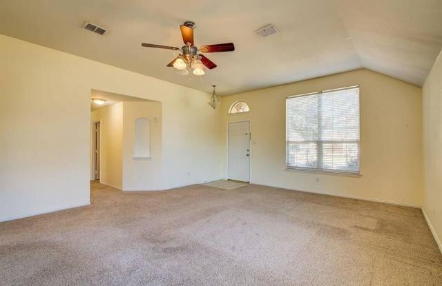 5090 Postwood Drive Gallery 4