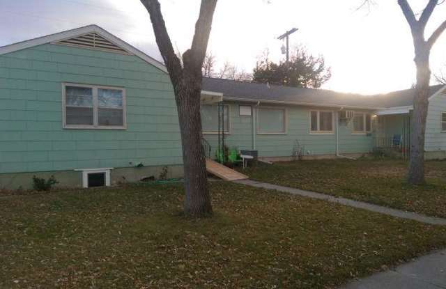544 1/2 Avenue E photos photos