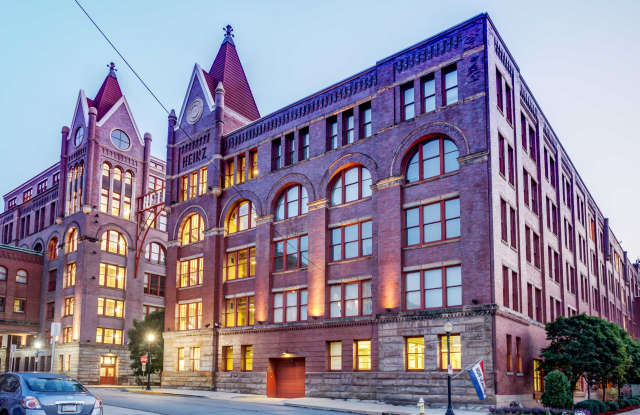 Heinz Lofts photos photos