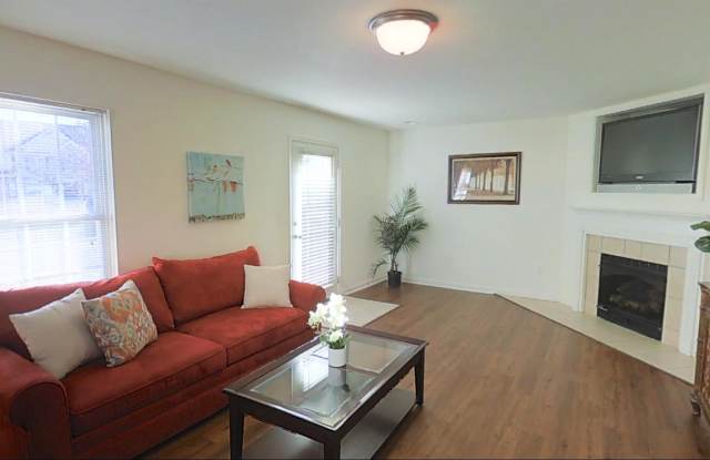 17 Westmoreland Ln Gallery 2