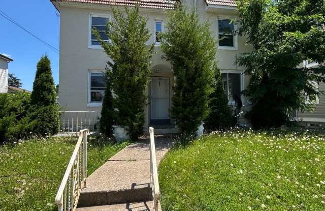936 Parkside Ave photos photos