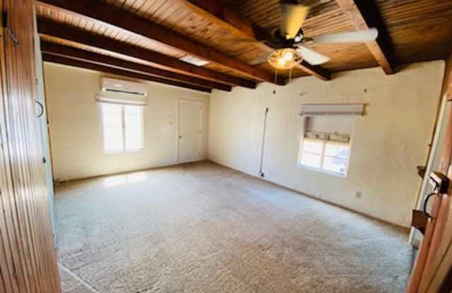 661 North Desert Avenue Gallery 3
