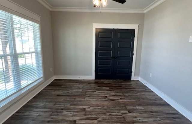 Beautiful Home in Grove Point Subdivision Gallery 4