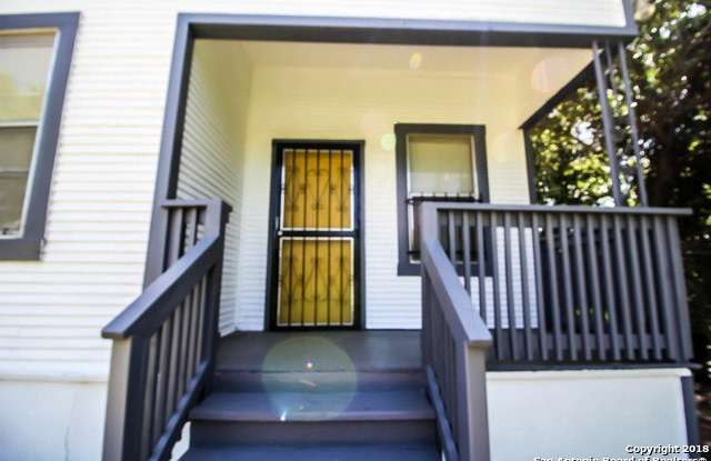 262 Pendleton Ave - 262 Pendleton Avenue, San Antonio, TX 78204