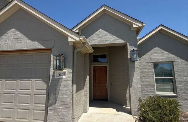1812 Brookhaven Dr. Gallery 1