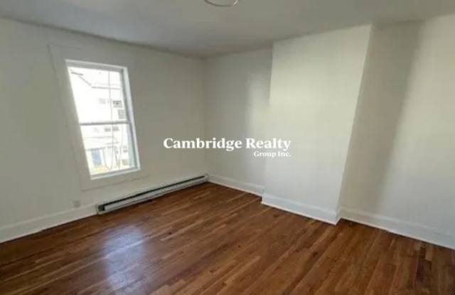 682 Parker St. Gallery 4
