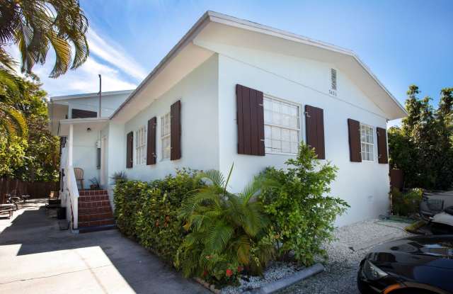 1 bedroom with Bathroom and a Shared kitchen with other 3 bedrooms - 3430 Eagle Avenue, Key West, FL 33040