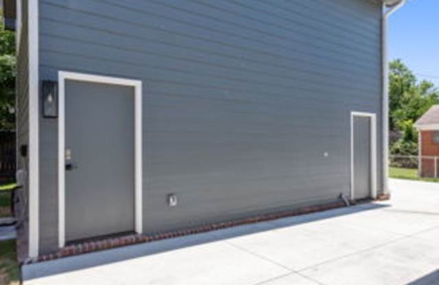 Garage apartment available for month-to-month tenancy! Gallery 3