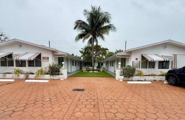 823 NE 10th St photos photos