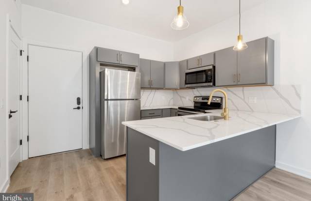 2046 E LEHIGH Avenue unit: 4A photos photos