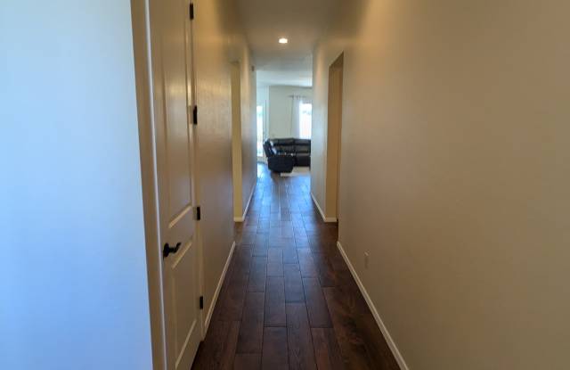 8192 North Ancient Trail Gallery 4