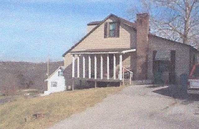2720 Spring Dr Gallery 4