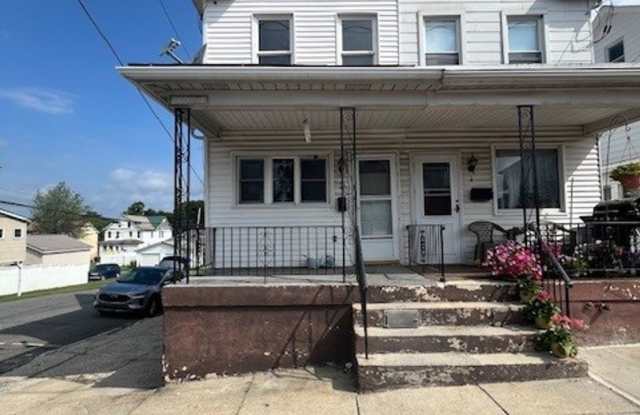 3 bedroom 1.5 bathroom - 2 East Fell Street, Summit Hill, PA 18250 3 bedroom 1.5 bathroom - 2 East Fell Street, Summit Hill, PA 18250