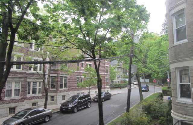 12 Fuller Gallery 3