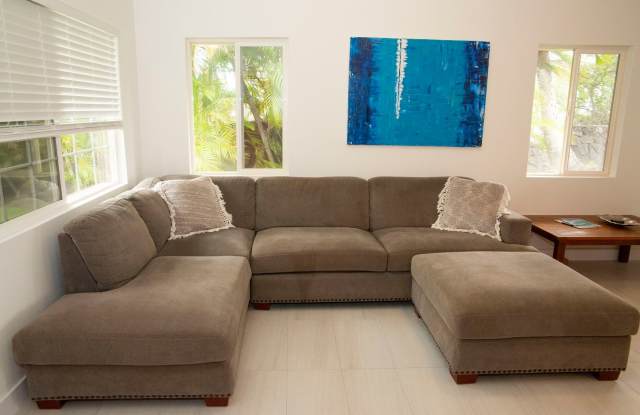 Beautifully Appointed Fully Furnished 4 bedroom/3 bathroom Kuau BayView House w/ Ocean views Gallery 4