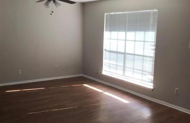 233 Vista Way - 233 Vista Way, Benbrook, TX 76126