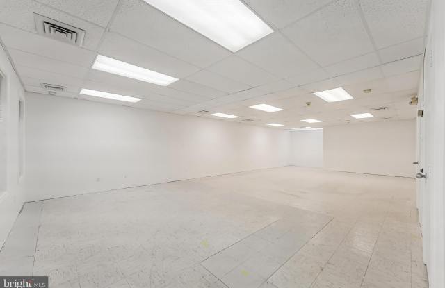 299 HERNDON Parkway Gallery 2