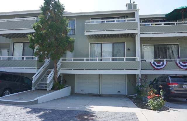 Wonderfully Upgraded 4 Bed 2.5 Bath Townhome Near Ocean in Newport Beach photos photos Wonderfully Upgraded 4 Bed 2.5 Bath Townhome Near Ocean in Newport Beach photos photos