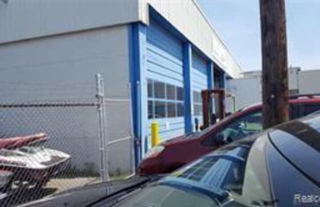 10700 FORD RD - 10700 Ford Rd, Dearborn, MI 48126