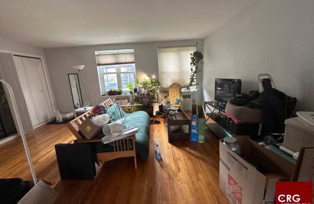34 Hammond Pond Pkwy. Gallery 2