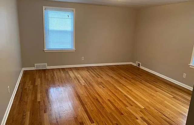 4158 Silsby - 4158 Silsby Road, University Heights, OH 44118