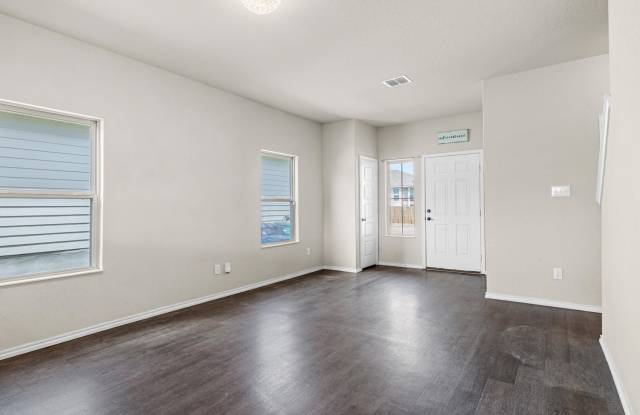 5915 POOLSIDE PARK Gallery 3