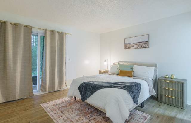 134 Northwood Drive – Newly Renovated Apartment Gallery 2