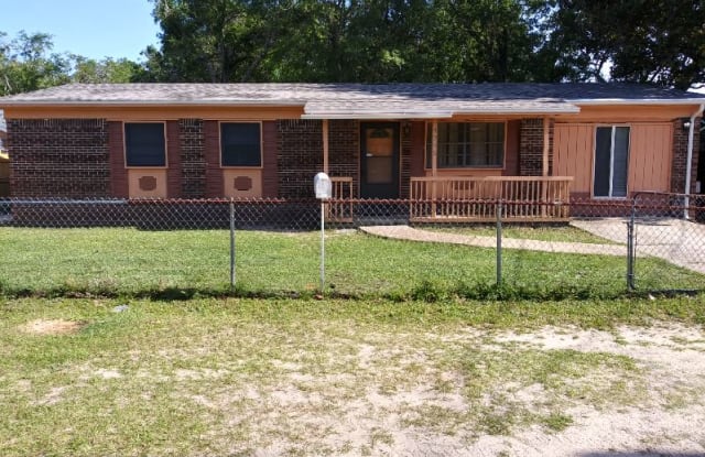 4795 Cerny Rd - 4795 Cerny Road, Bellview, FL 32526