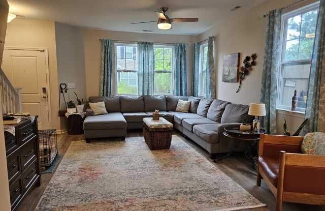 2319 Whitman St photos photos