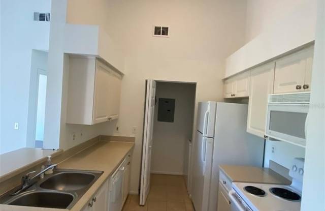 1229 BERMUDA LAKES Lane Gallery 4