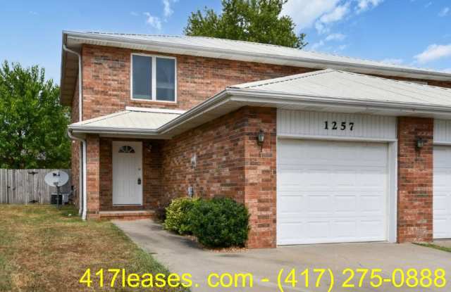 1257 E Lakewood St photos photos