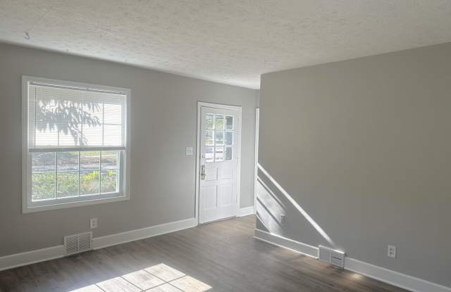 1685 N Forbes Road Gallery 4